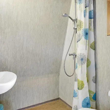 2 Bedroom In *